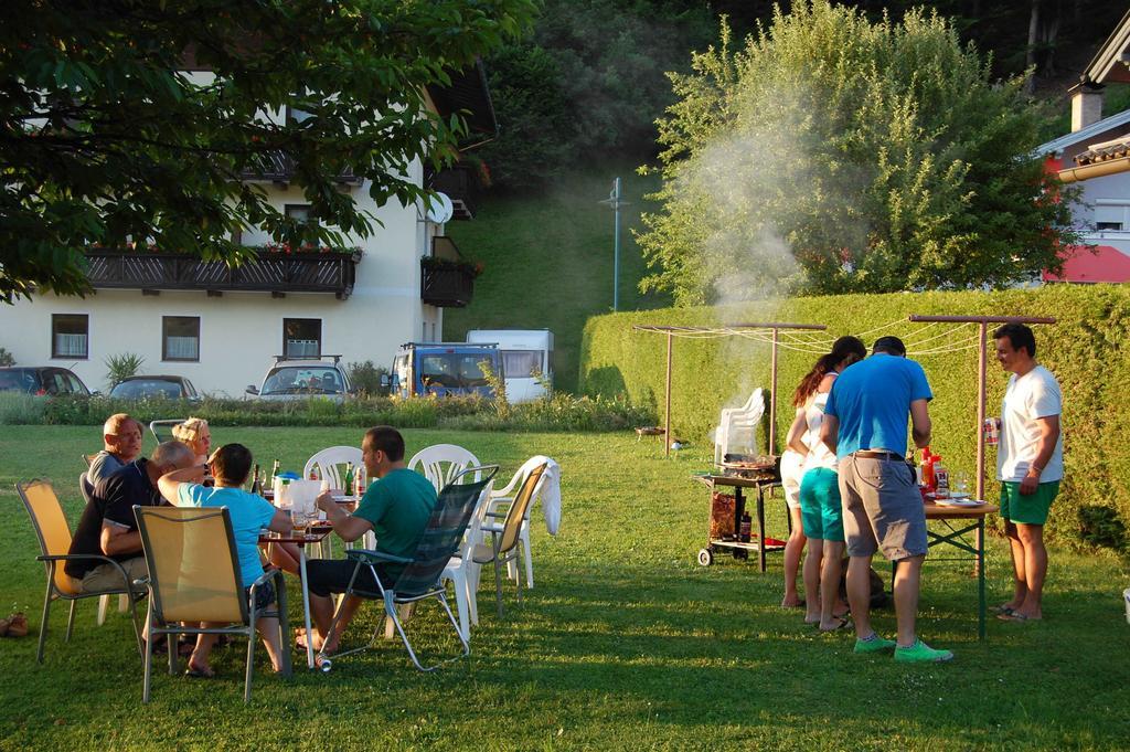 Bed and Breakfast Haus Peter à Latschach ober dem Faakersee Extérieur photo